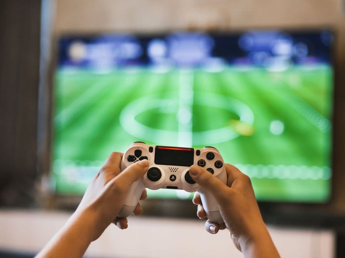 10 best FIFA 23 center-backs that make defending easy (+Wonderkids)